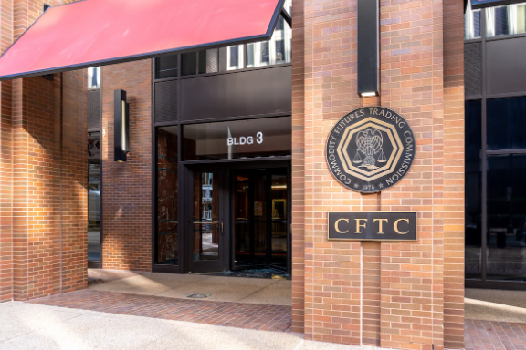 CFTC委员会建议加强对DeFi的理解和监管-第1张图片-欧意下载