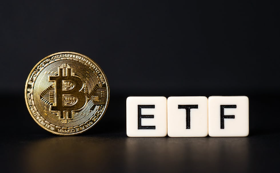 彭博分析师：现货比特币ETF第一天可能会有超40亿美元资金流入-第1张图片-欧意下载